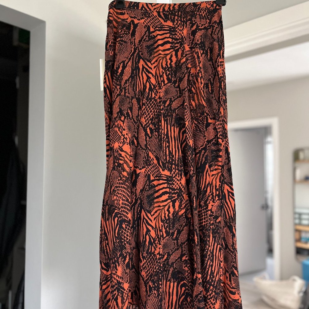 NWT Aritzia Wilfred Midi Skirt in Moroccan Spice / Black